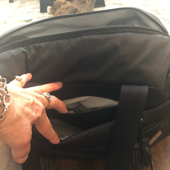 On shoulder Bag. Puffer weekend bag. Feather light - Picture 2 of 4